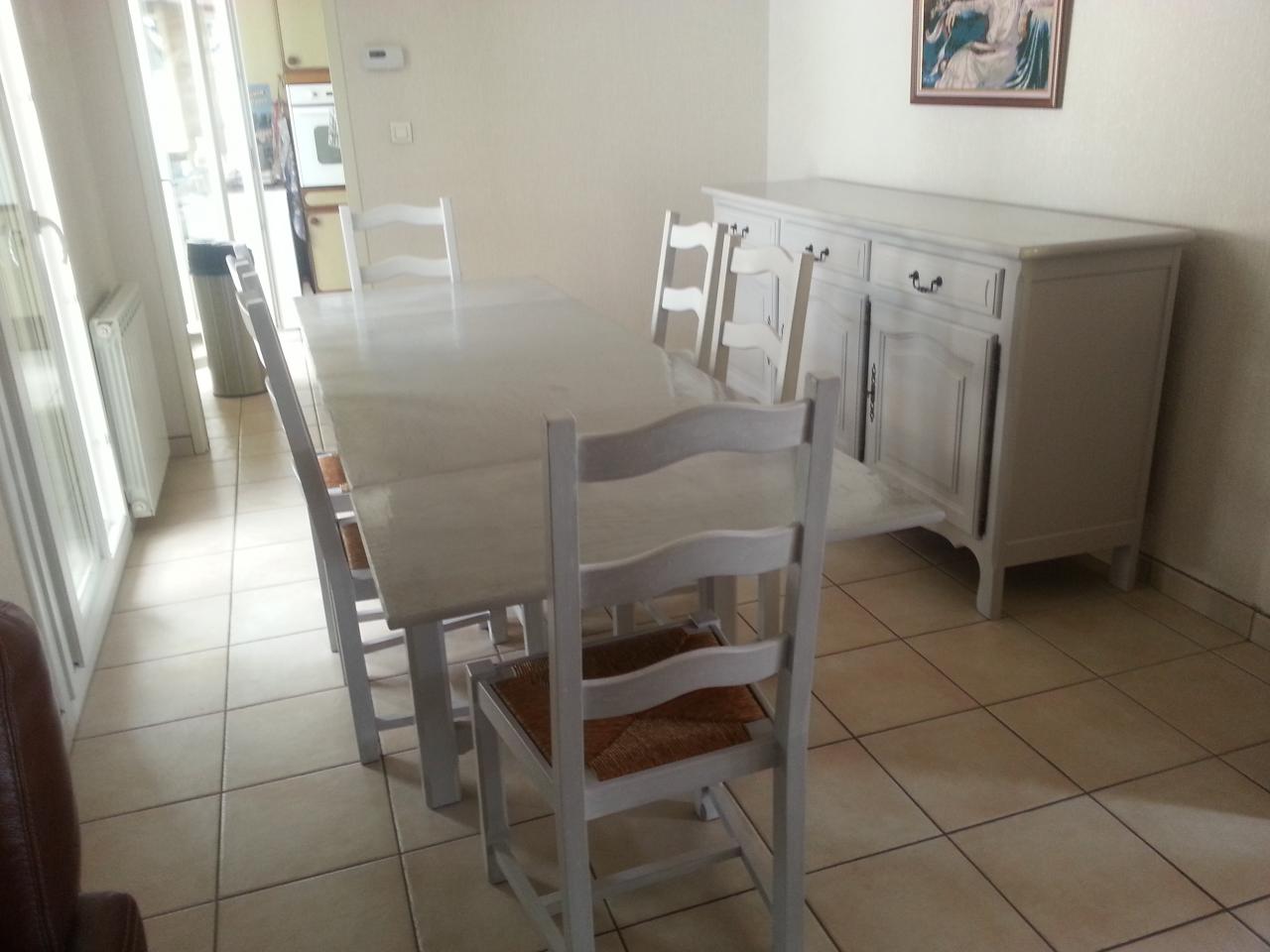 TABLE & 6 CHAISES + ENFILADE RELOOKEES