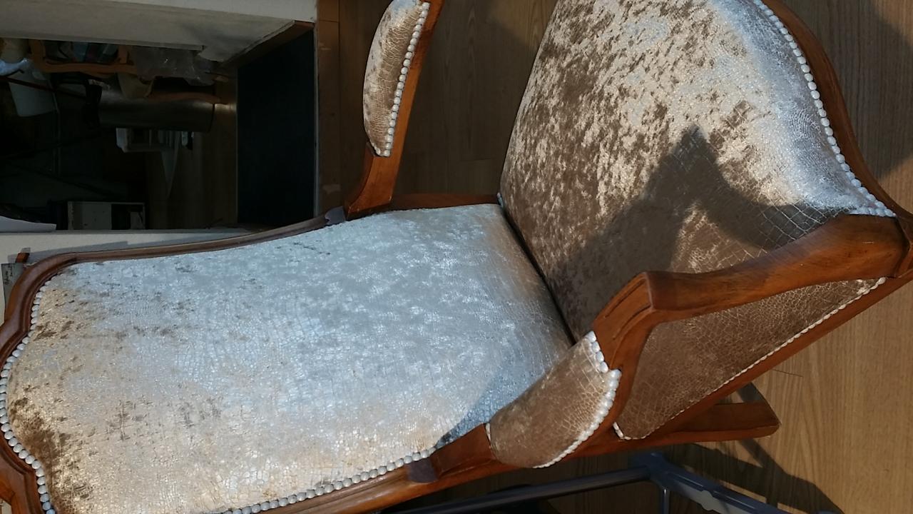 Fauteuil de style Voltaire ,éclairé