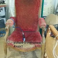 Fauteuil voltaire avant rénovation 