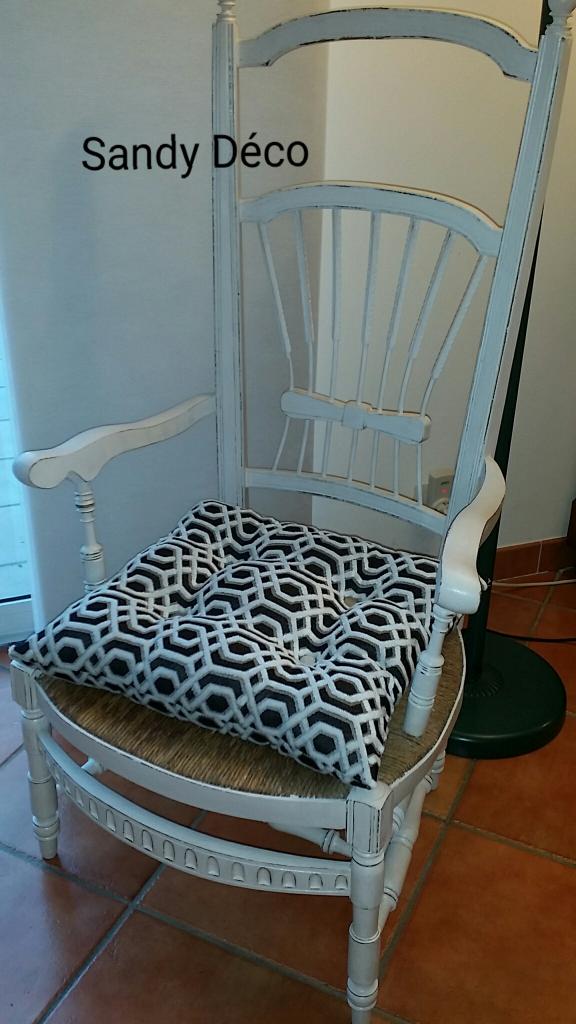 Fauteuil Provençal relooke et creation d'un coussin boutonné 