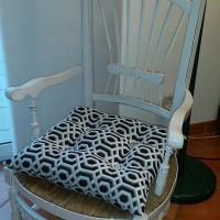 Fauteuil Provençal relooke et creation d'un coussin boutonné 