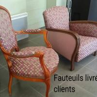 Fauteuil de style Negresco et Cabriolet L.Phiippe recouverts de tissus Chanee/ Deschemaker