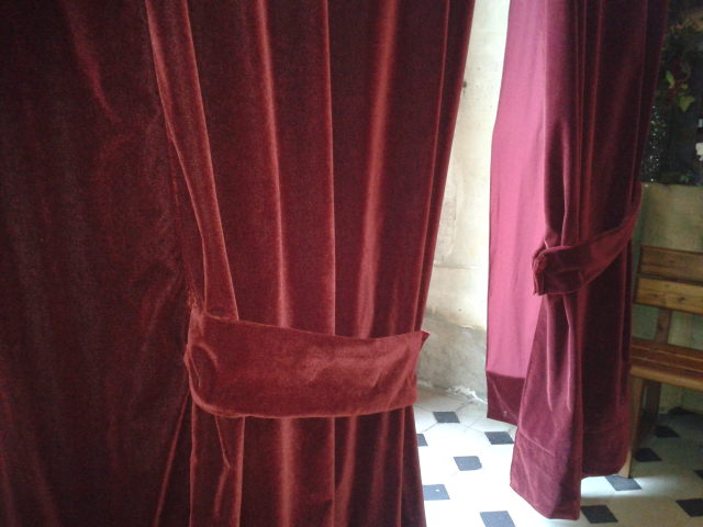 DECORS DRAPES & EMBRSSES à L'EGLISE ST LAURENT