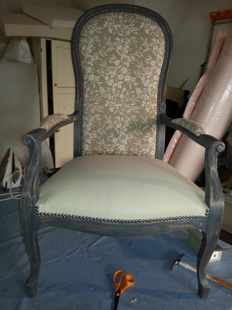 Paire de Fauteuils Style Voltaire APRES