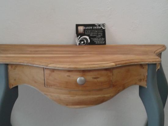 Console Baroque Bicolore, par Sandy Déco.Vendu