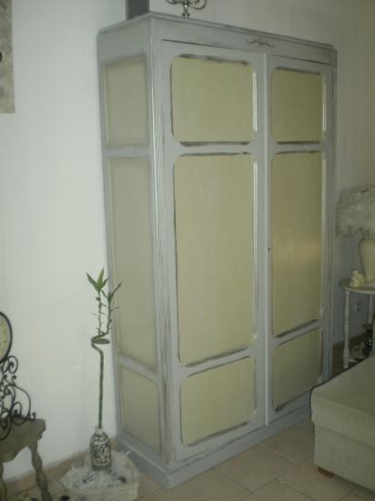 Armoire customisée, gris de gris.