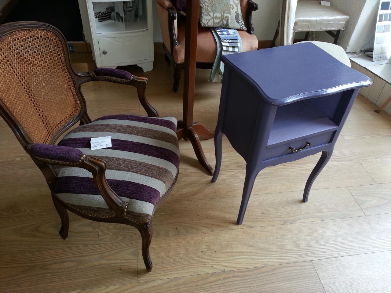 Fauteuil Mauve avec son Guéridon