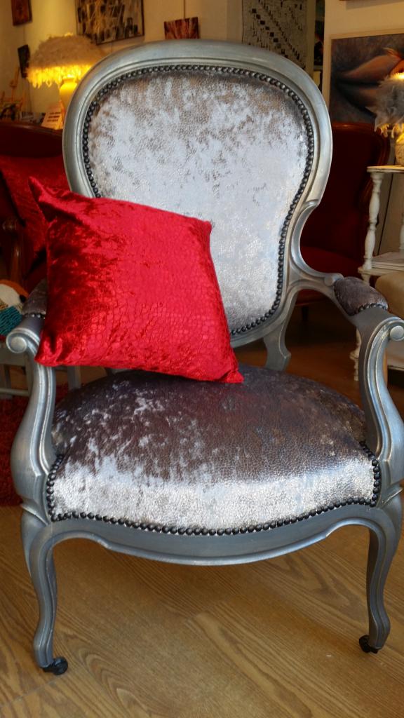 Fauteuil de style L.Philippe Relooké Argent! Tissus collection Fauna